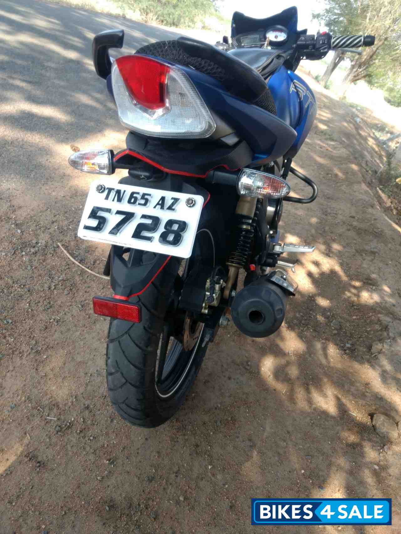 Blue TVS Apache RTR 180