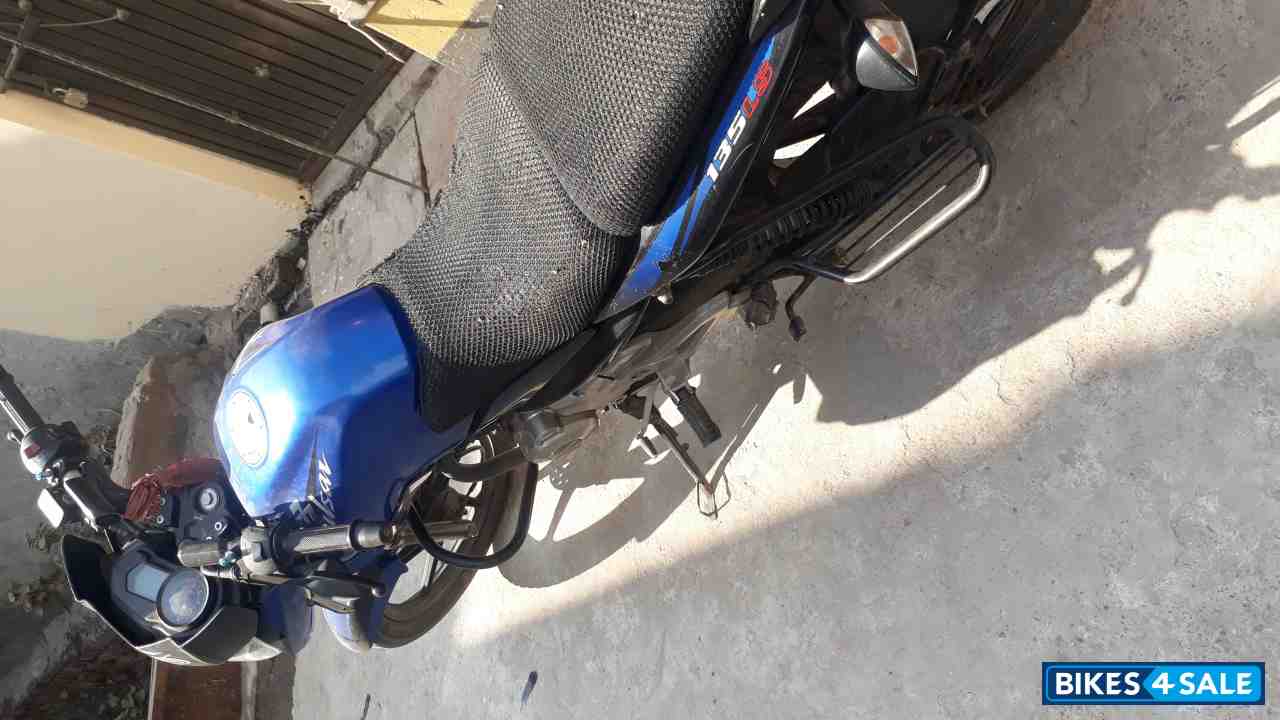 Blue Bajaj Pulsar 135LS Blue Bajaj Pulsar 135LS