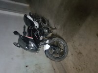 Blacken White Bajaj Pulsar 220F