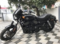 Black Harley Davidson Street 750