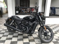 Black Harley Davidson Street 750