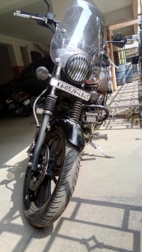 Black Bajaj Avenger Street 220