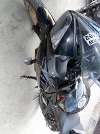 Golden Black Yamaha YZF R15