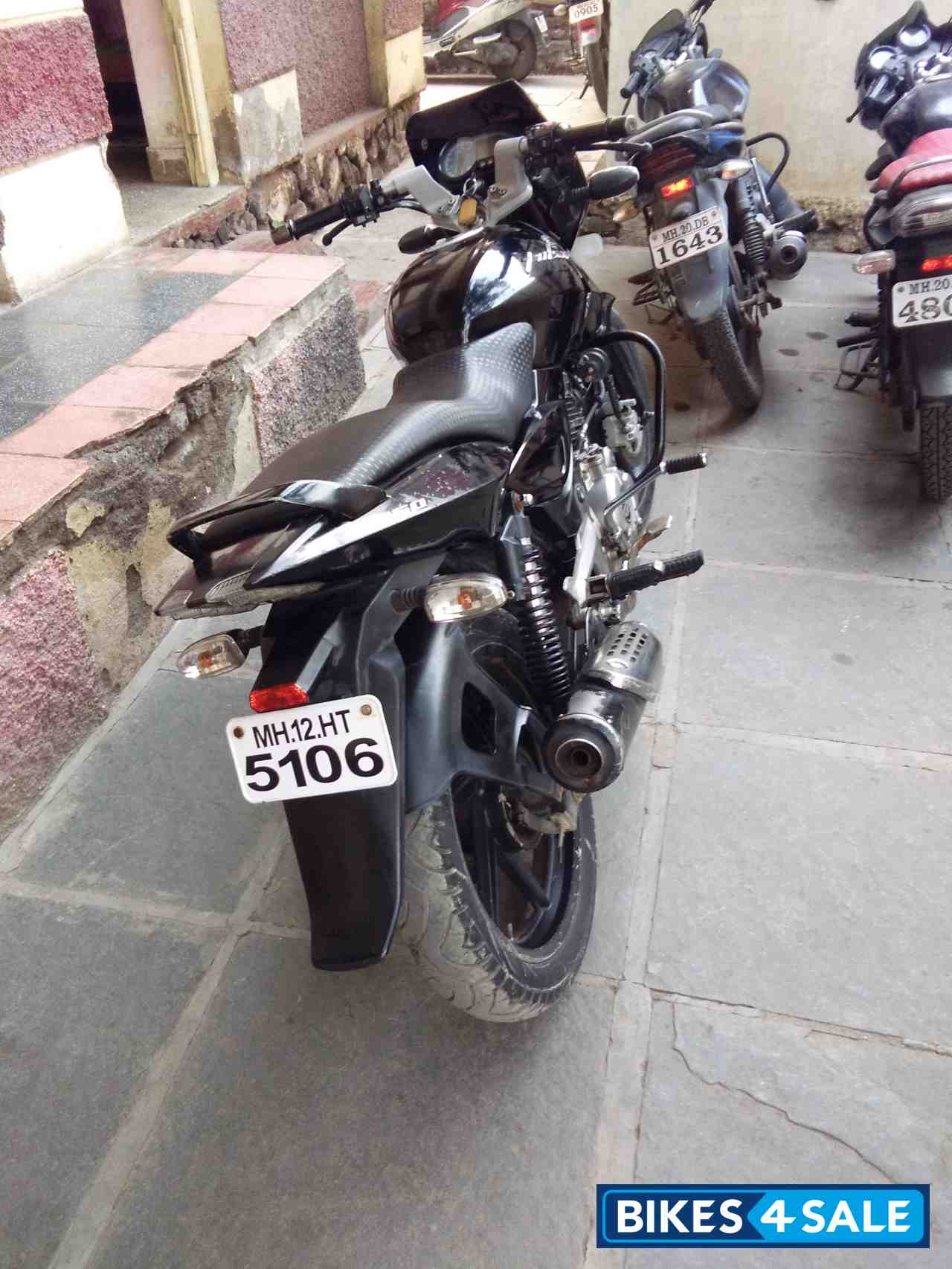 Black Bajaj Pulsar 150 DTSi