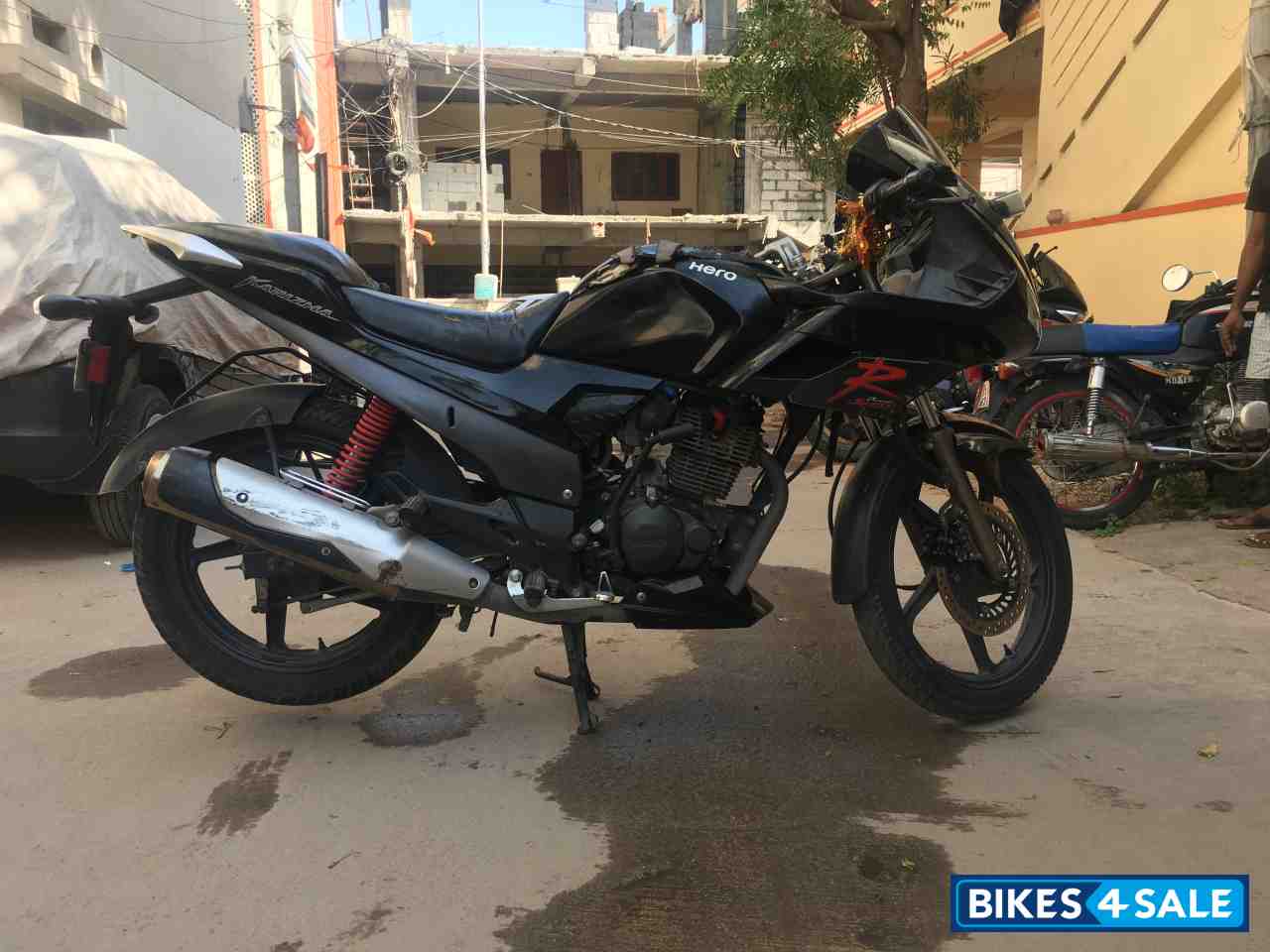 Black Hero Karizma R