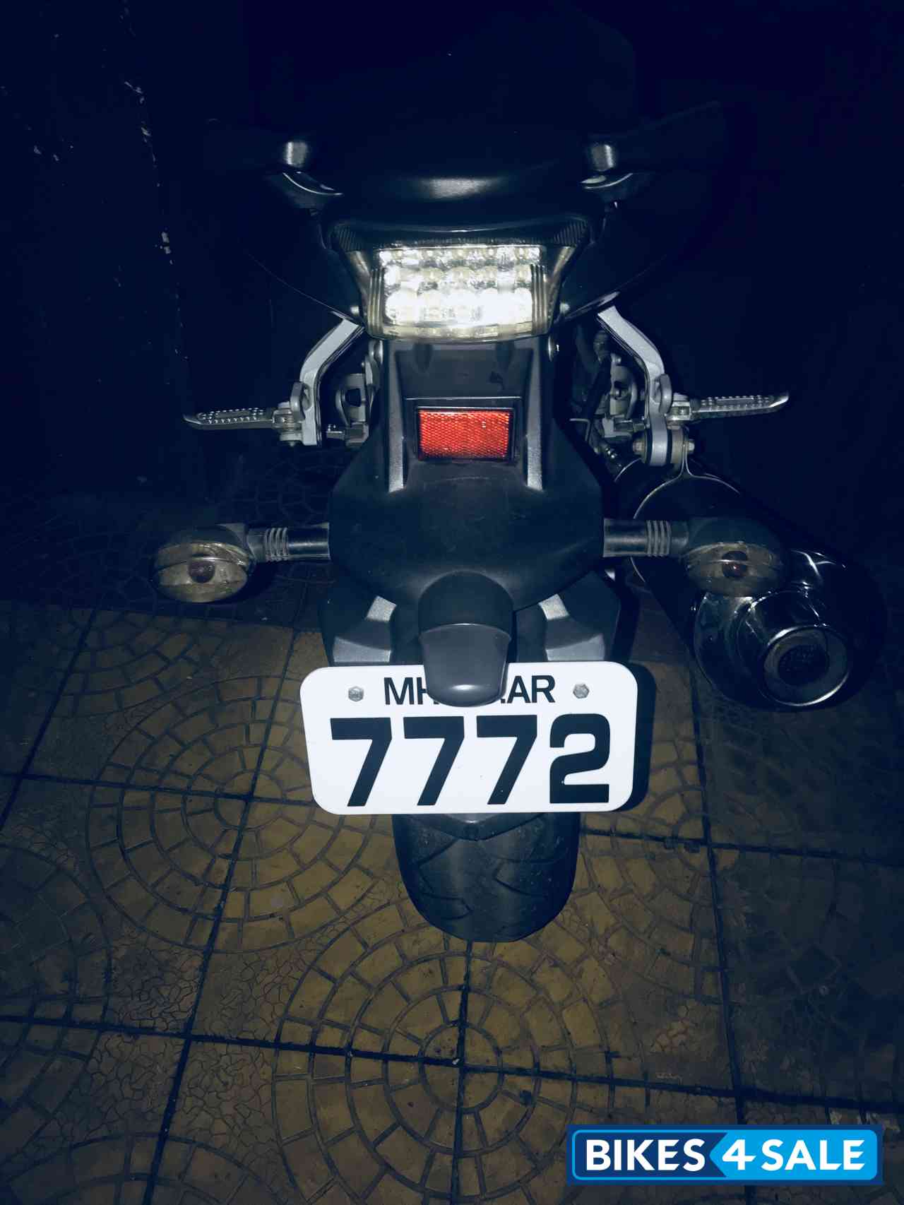 Red And Black Hyosung GT650R Red And Black Hyosung GT650R