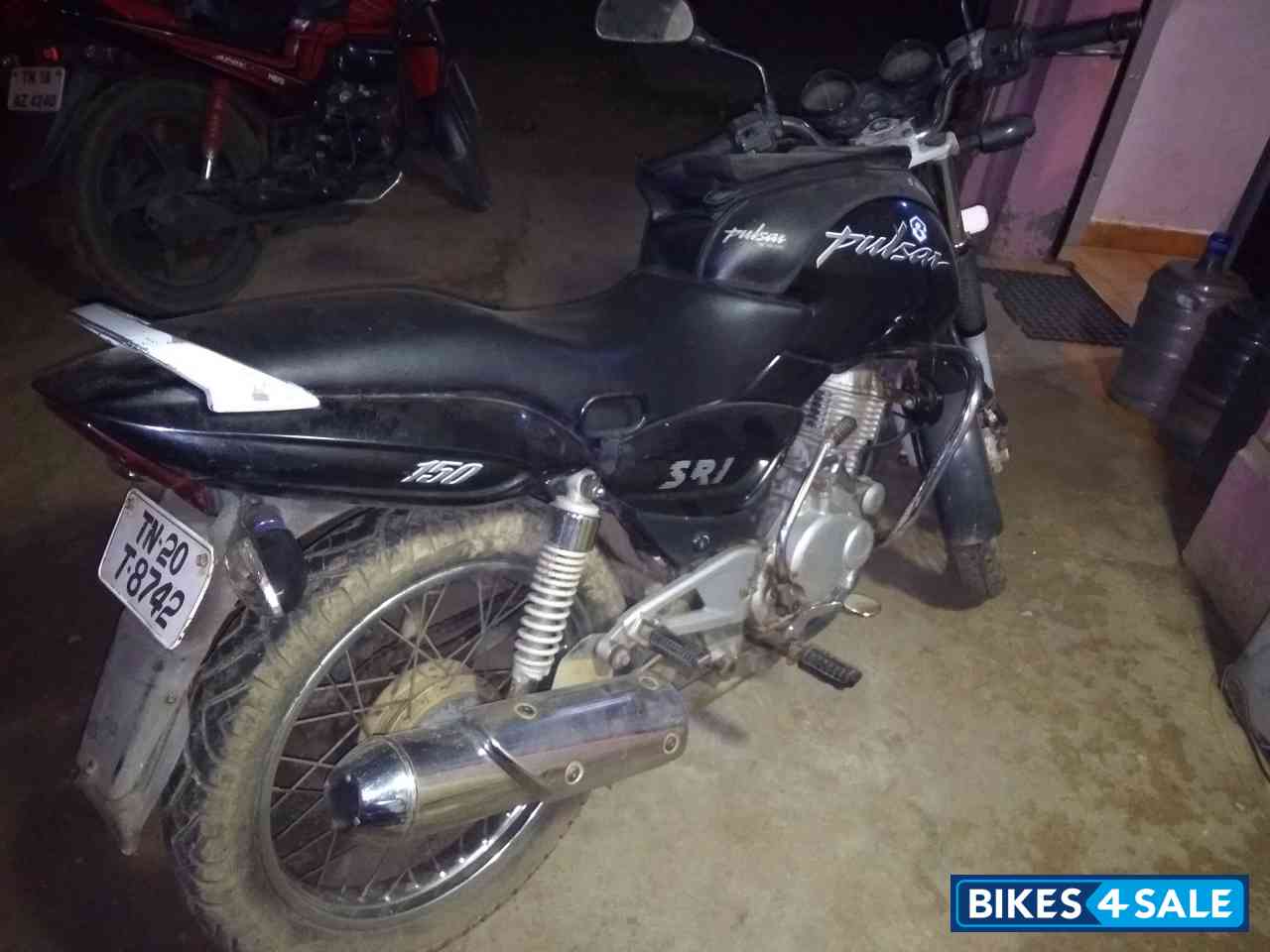 Black Bajaj Pulsar 150 NS