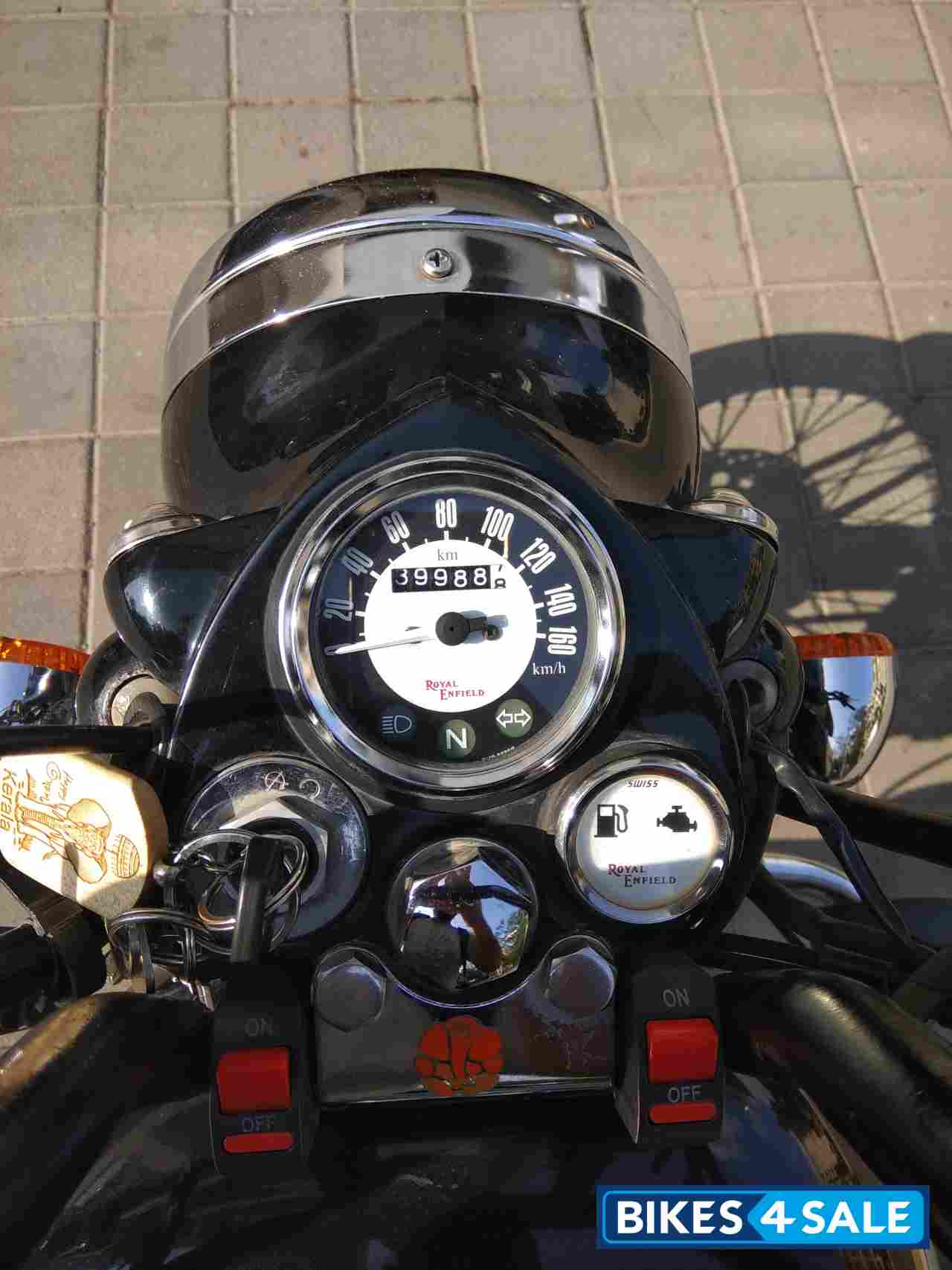 Black Royal Enfield Classic 500