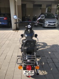 Black Royal Enfield Classic 500