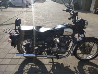 Black Royal Enfield Classic 500
