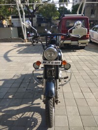 Black Royal Enfield Classic 500