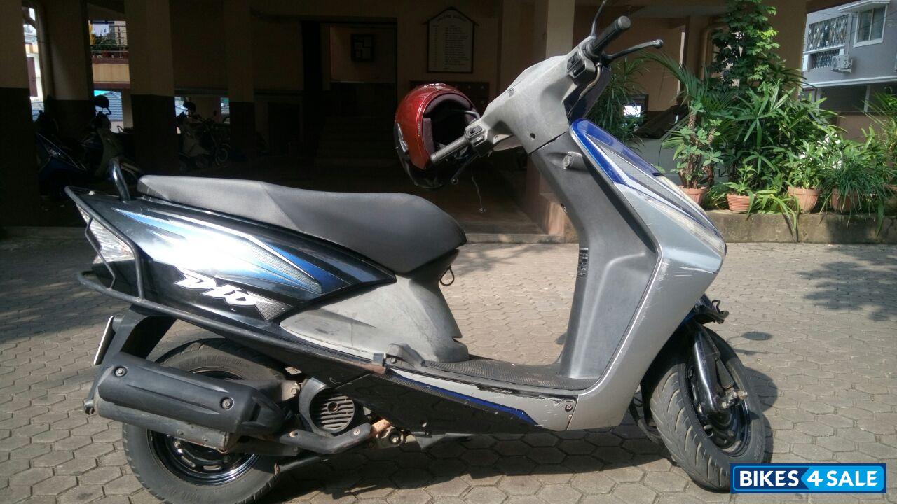 Blue Honda Dio