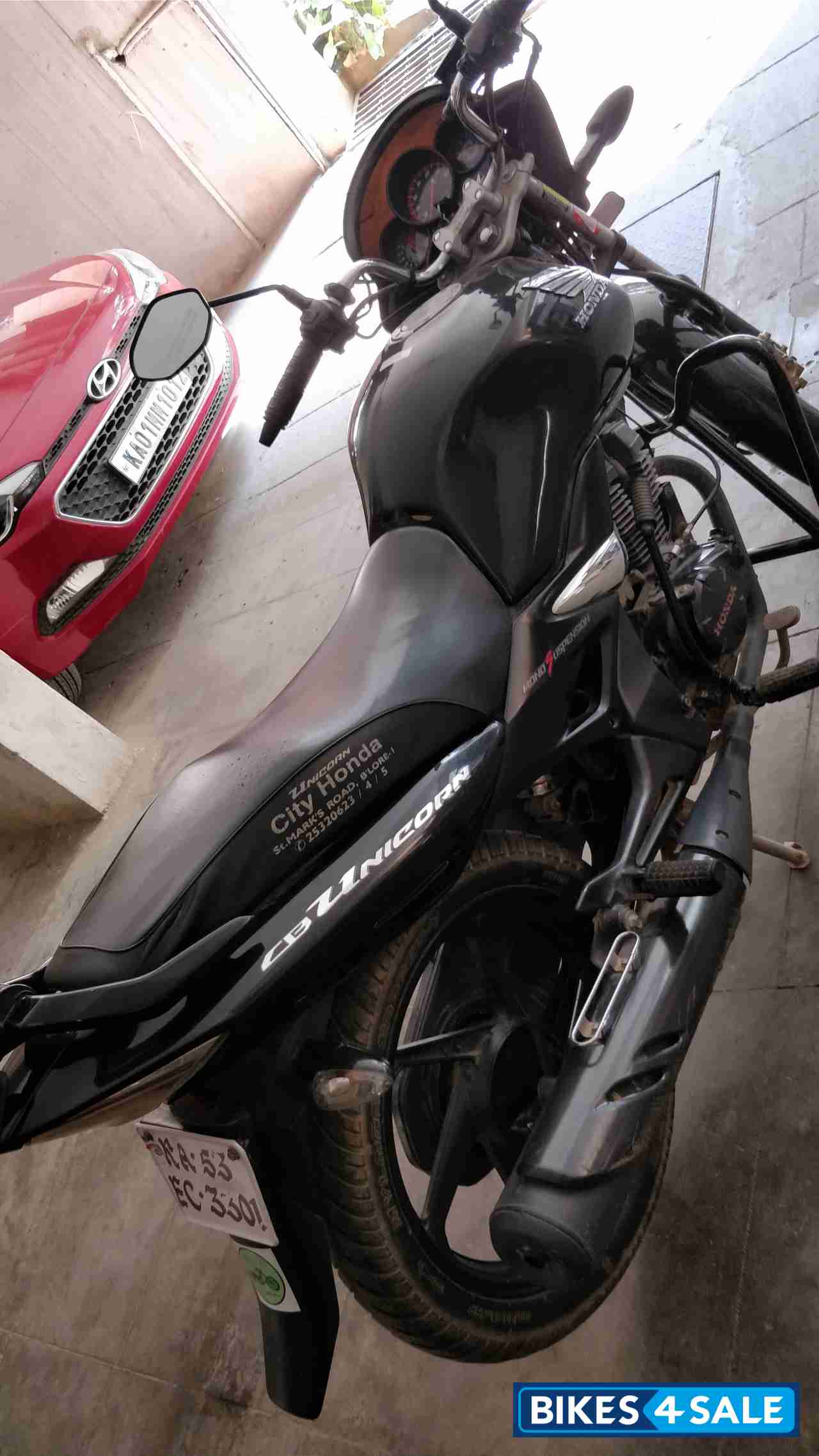 Black Honda CB Unicorn