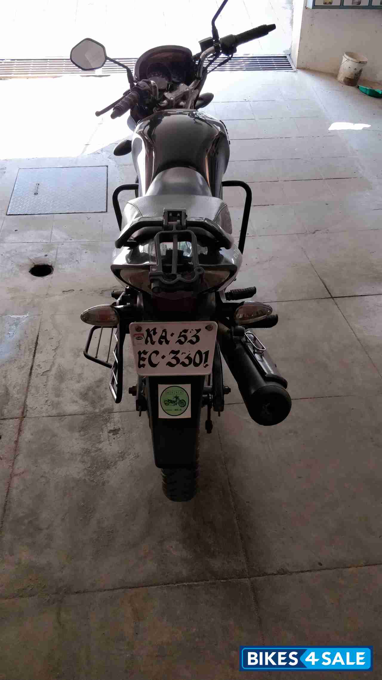 Black Honda CB Unicorn