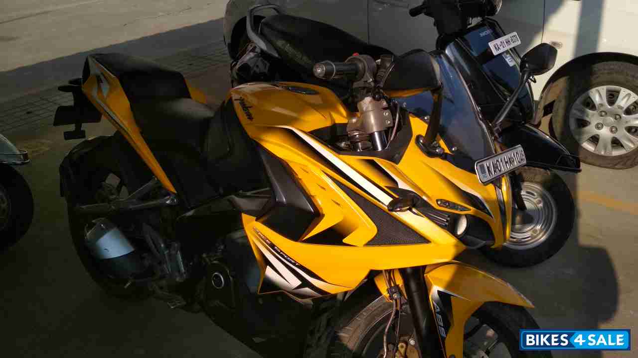 Yellow Bajaj Pulsar RS 200 ABS