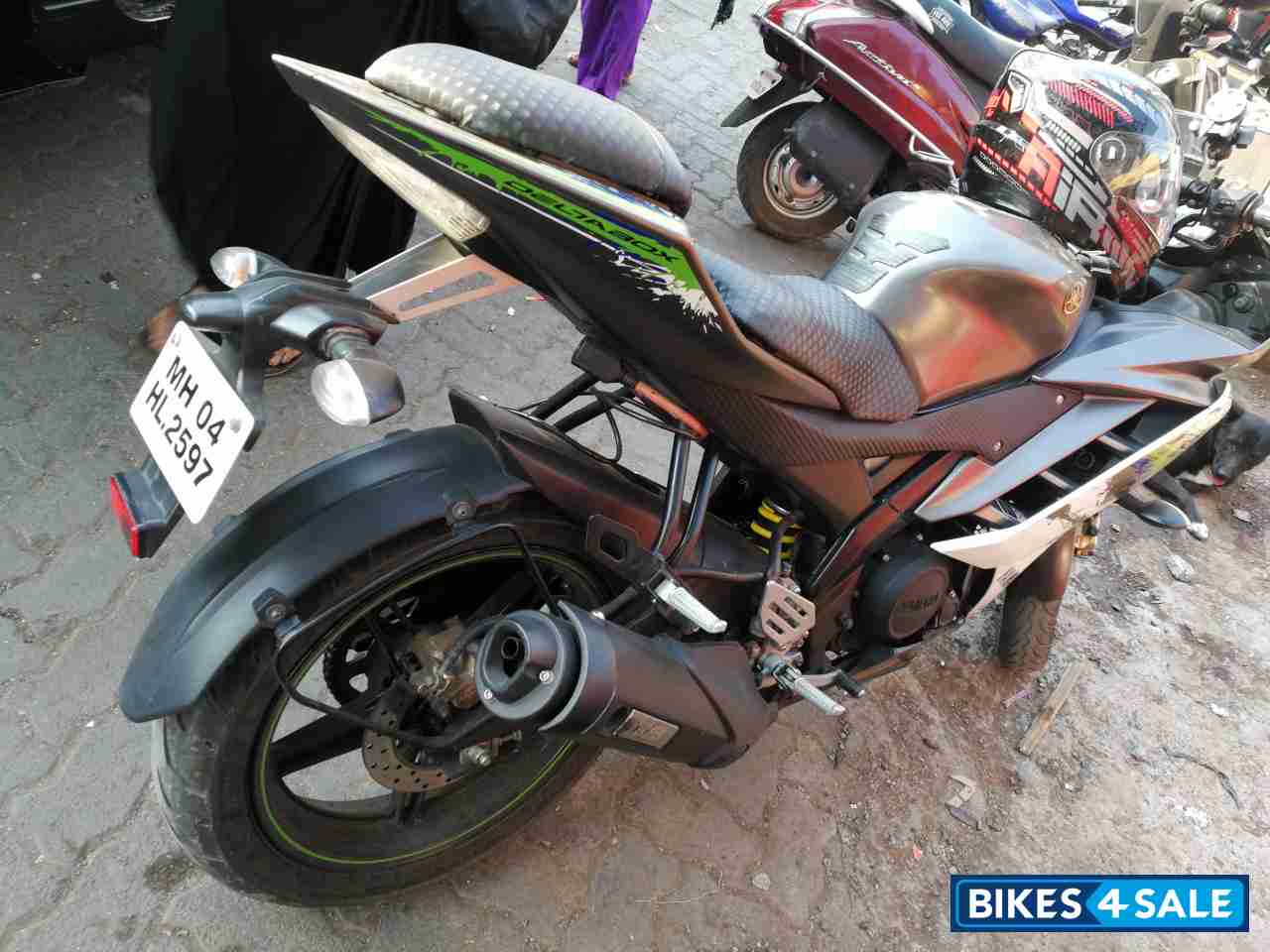 Sparky Green Yamaha YZF R15 V2