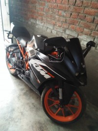 Black.,orange KTM RC 200