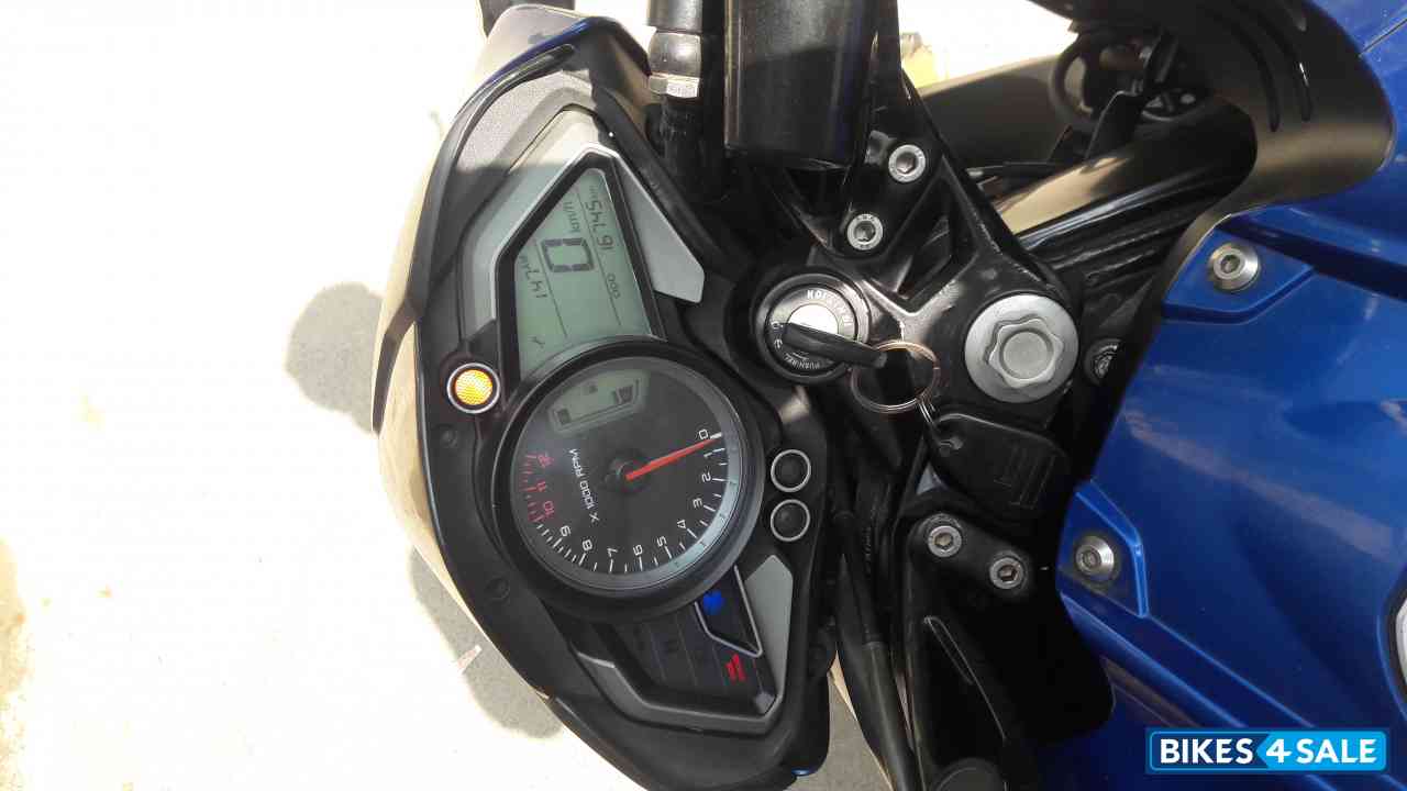 Blue Bajaj Pulsar 200 NS