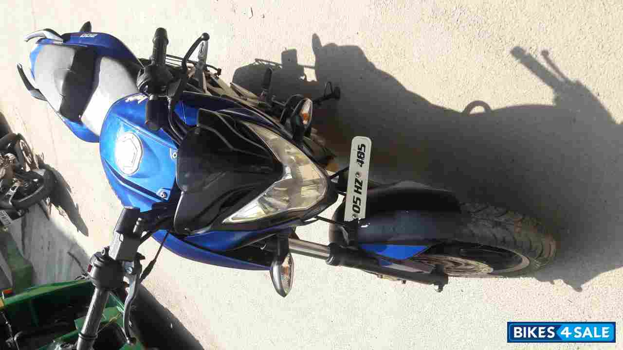 Blue Bajaj Pulsar 200 NS