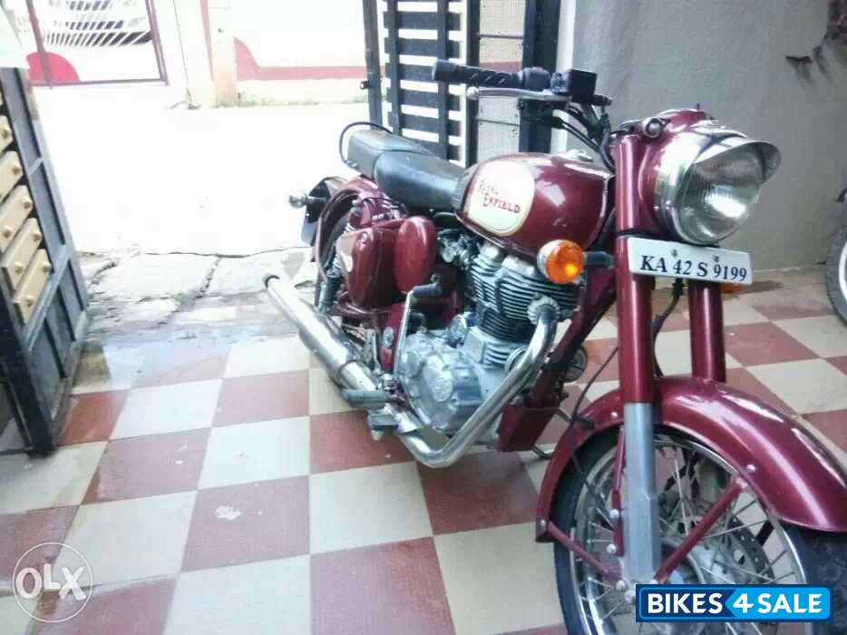 Maroon Red Royal Enfield Classic 500