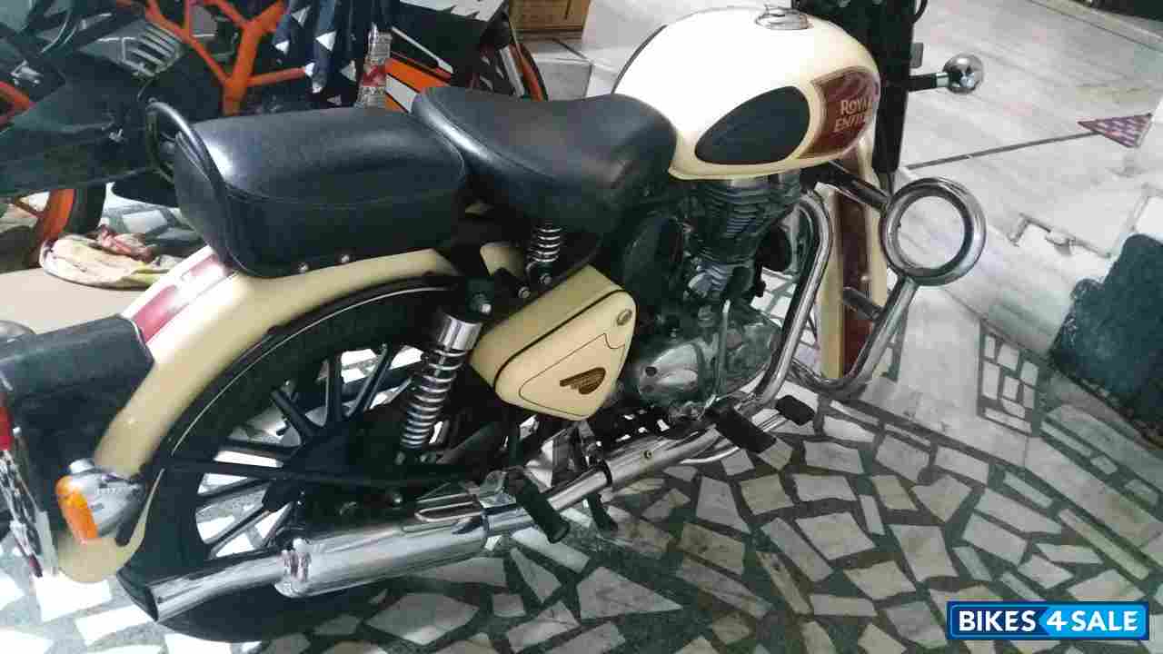 Tan Royal Enfield Classic 500