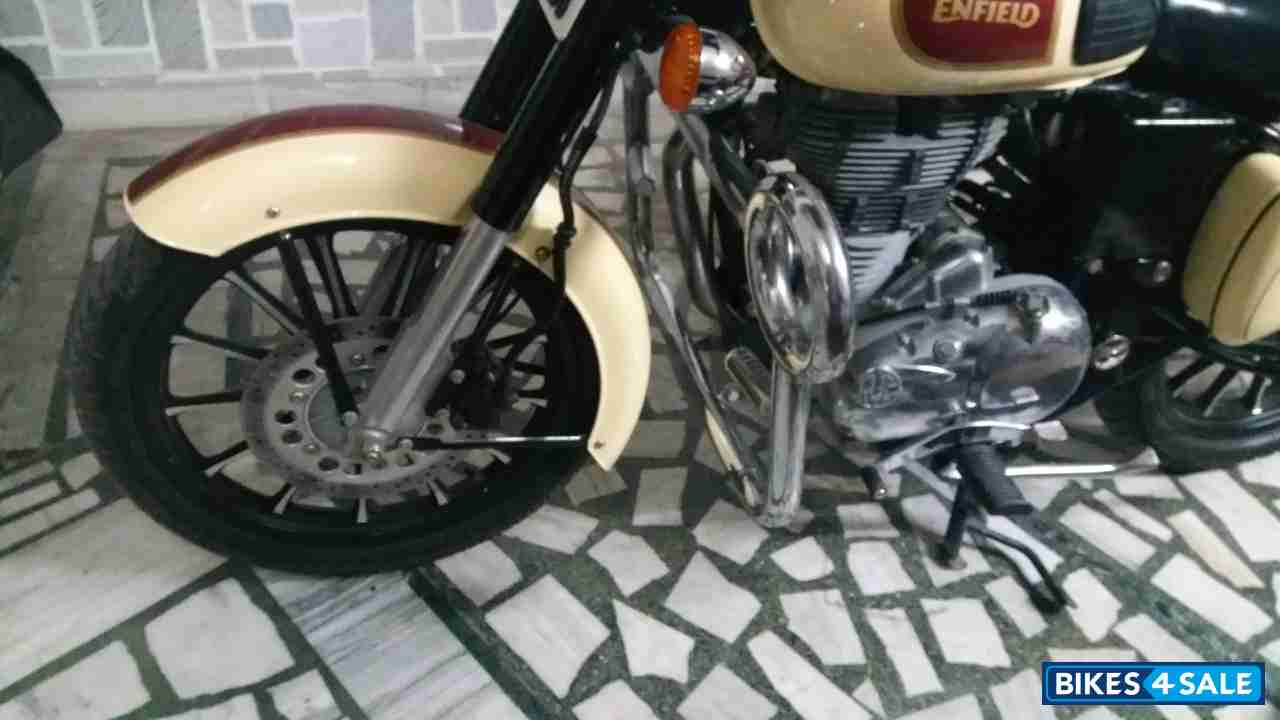 Tan Royal Enfield Classic 500