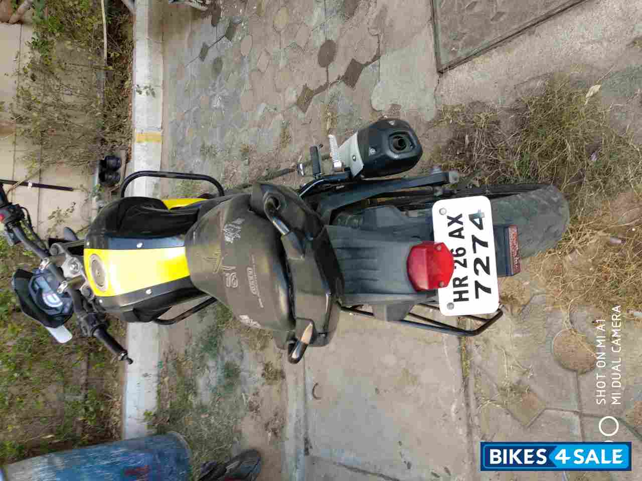 Yellow Black Yamaha FZ-S Yellow Black Yamaha FZ-S