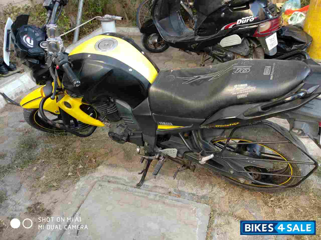 Yellow Black Yamaha FZ-S Yellow Black Yamaha FZ-S