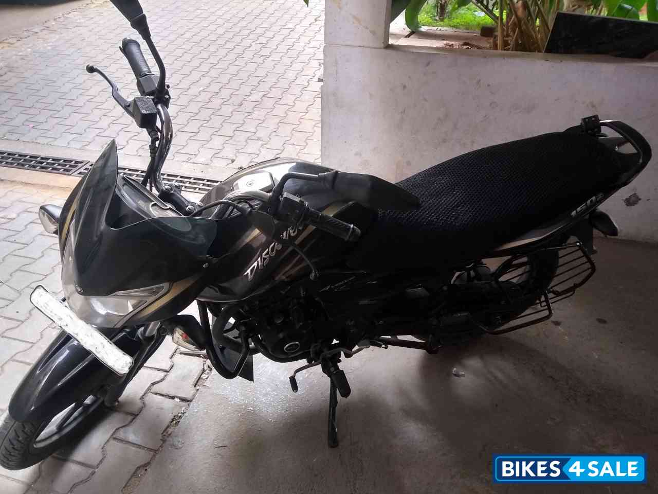 Black Bajaj Discover 150 S