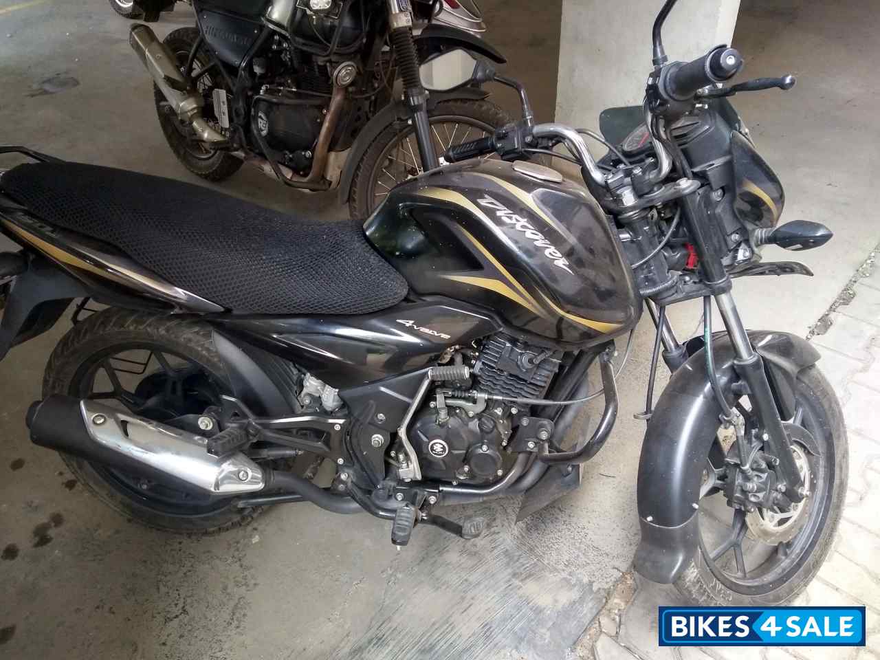 Black Bajaj Discover 150 S