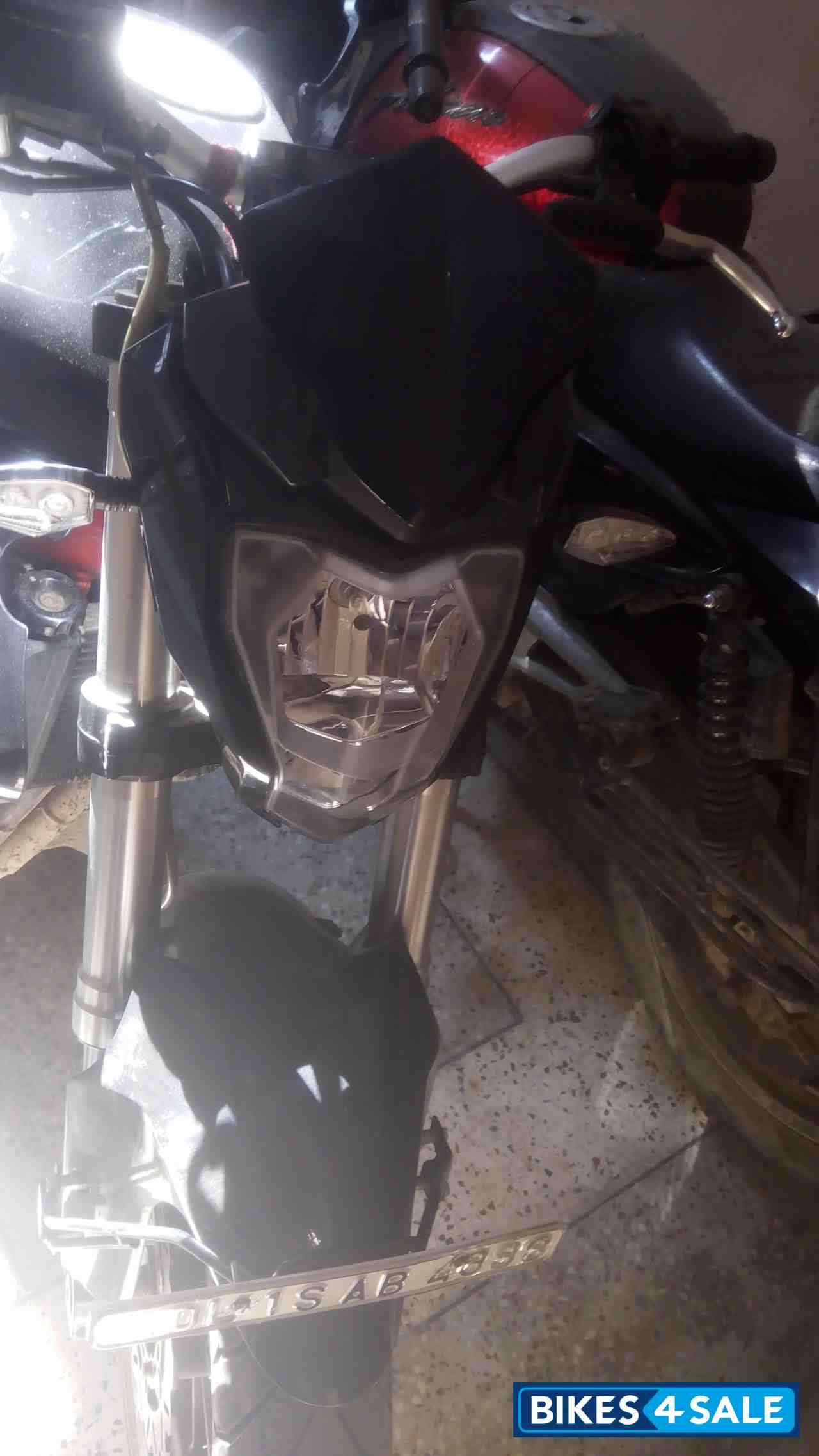 Black Benelli TNT 300