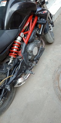 Black Benelli TNT 300