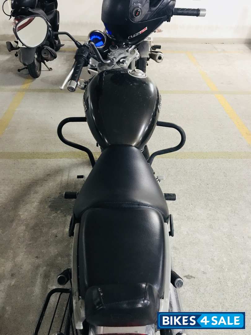 Lightning Green Royal Enfield Thunderbird 350 Lightning Green Royal Enfield Thunderbird 350