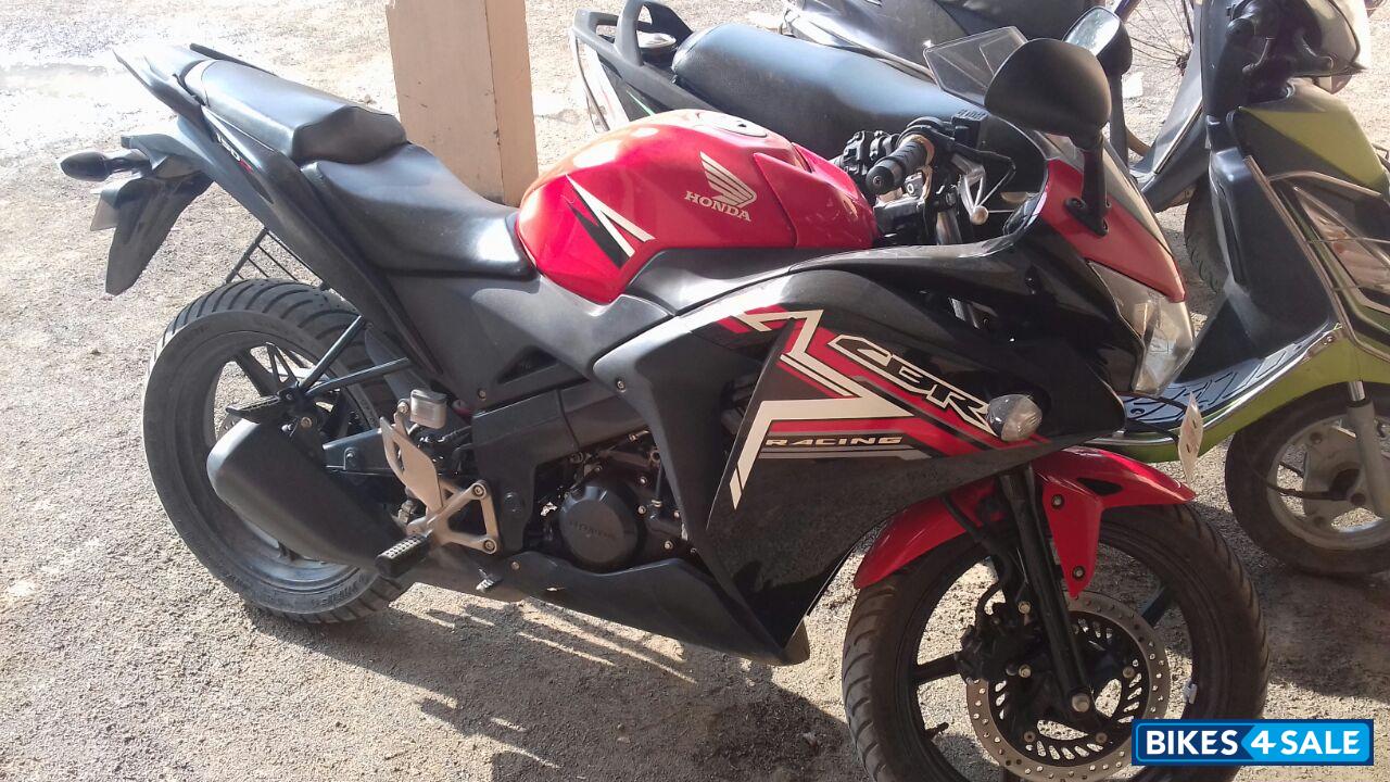 Red- Black Honda CBR 150R