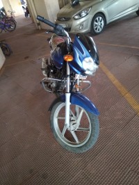 Blue Bajaj Discover 125
