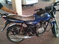 Blue Bajaj Discover 125