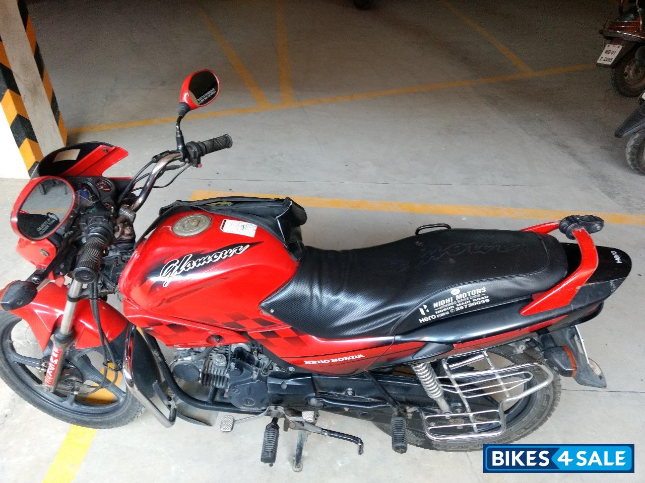 Candy-red Hero Glamour 125