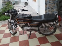 Black Yamaha RX 135