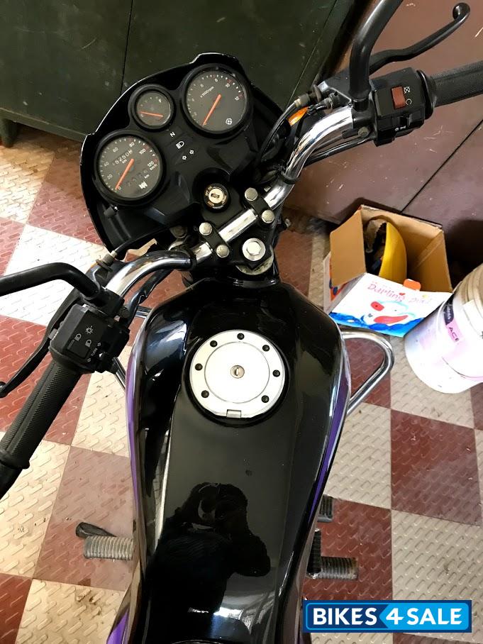 Black Bajaj Caliber Chroma