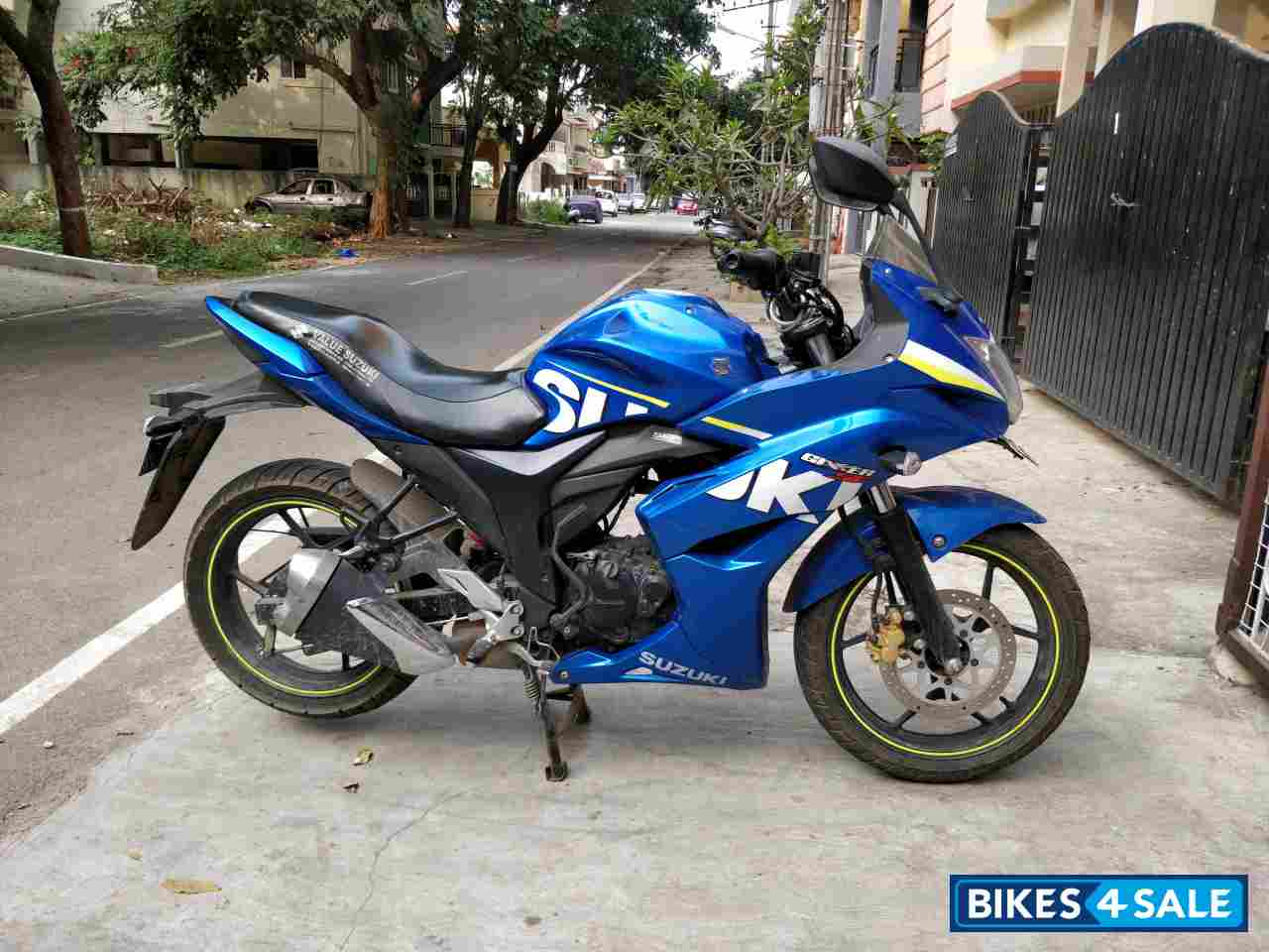 Blue(moto Gp) Suzuki Gixxer SF