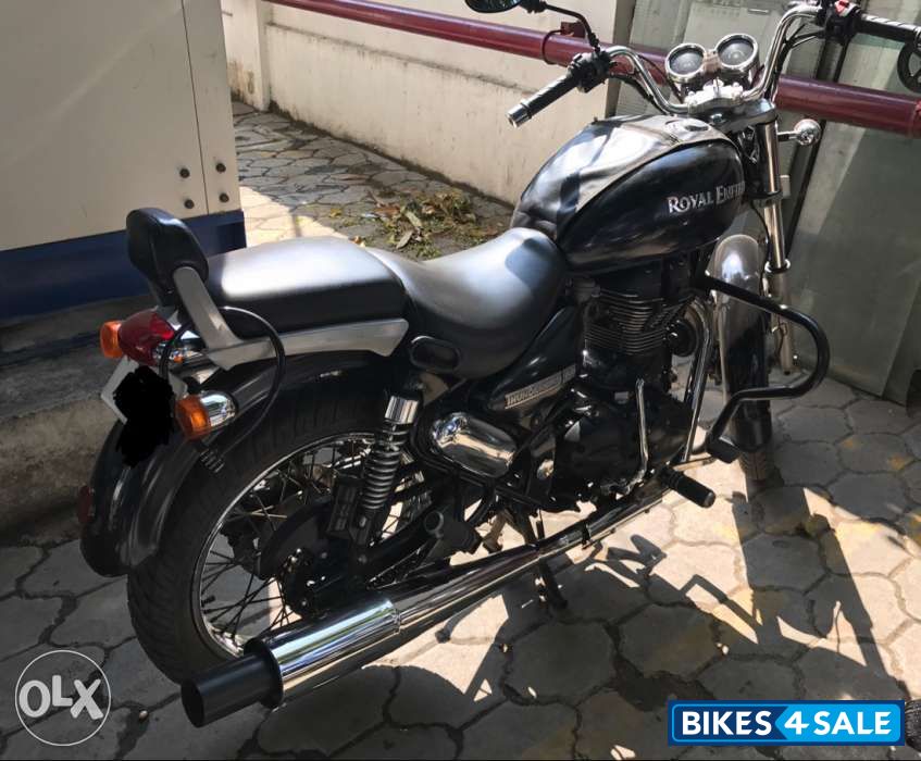 Matte Black Royal Enfield Thunderbird 350 Matte Black Royal Enfield Thunderbird 350