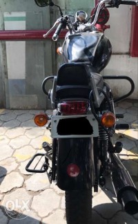 Matte Black Royal Enfield Thunderbird 350