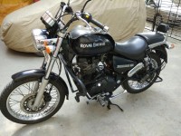 Matte Black Royal Enfield Thunderbird 350