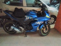 Blue Suzuki Gixxer SF
