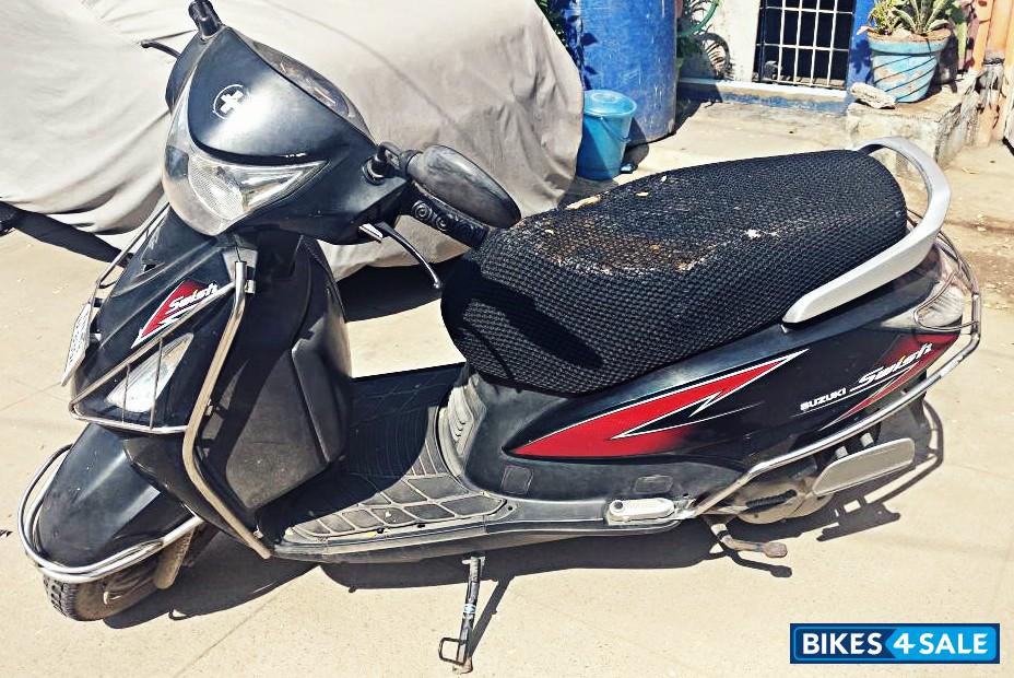 Black Suzuki Swish
