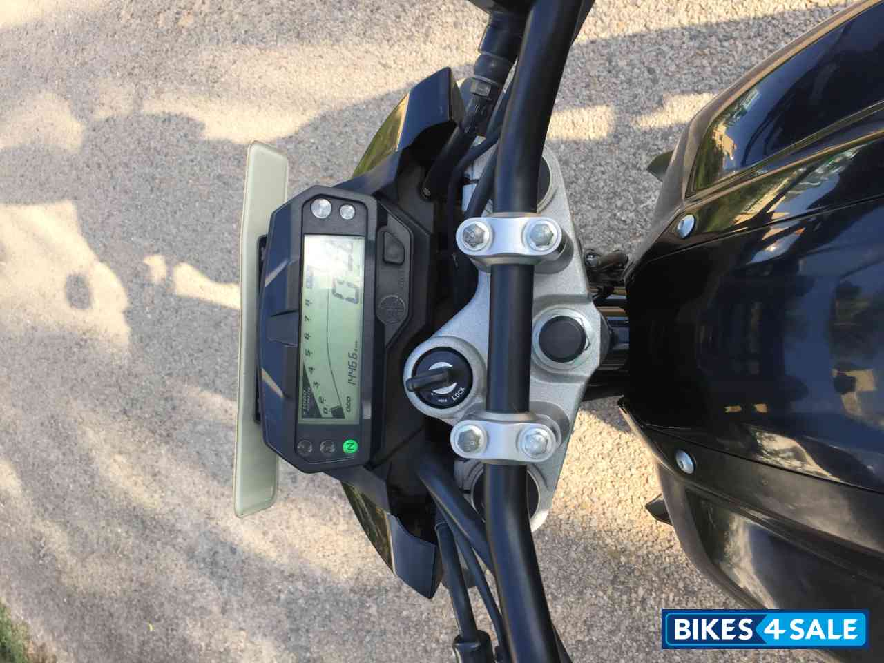 Black Yamaha FZ FI V2 Black Yamaha FZ FI V2