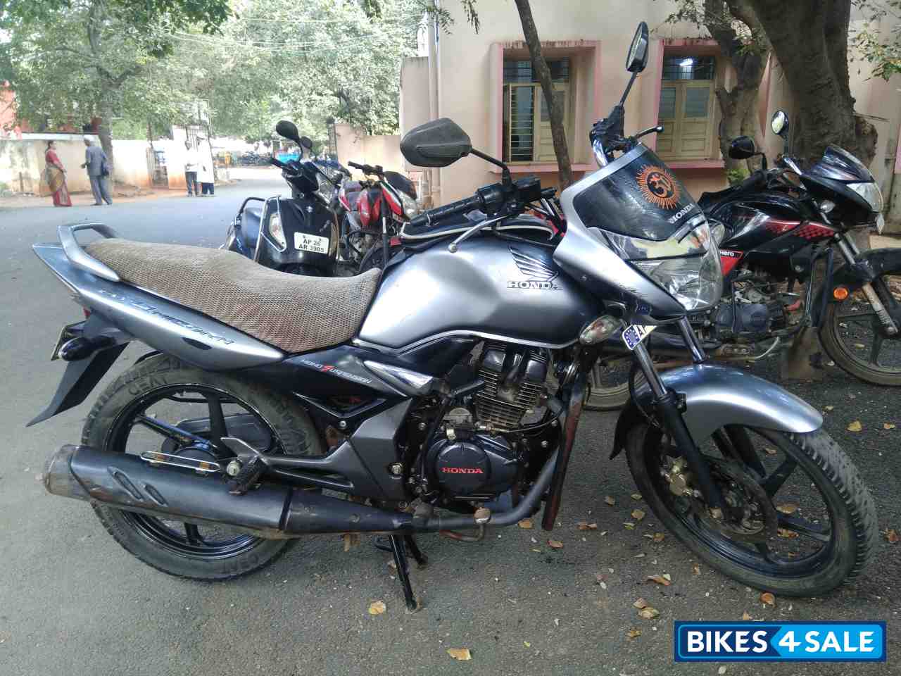 Silver Honda CB Unicorn