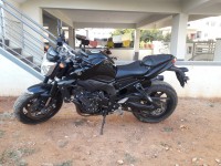 Black Yamaha FZ1