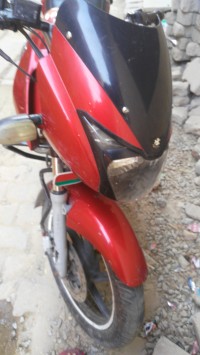 Red Bajaj Pulsar 180 DTSi