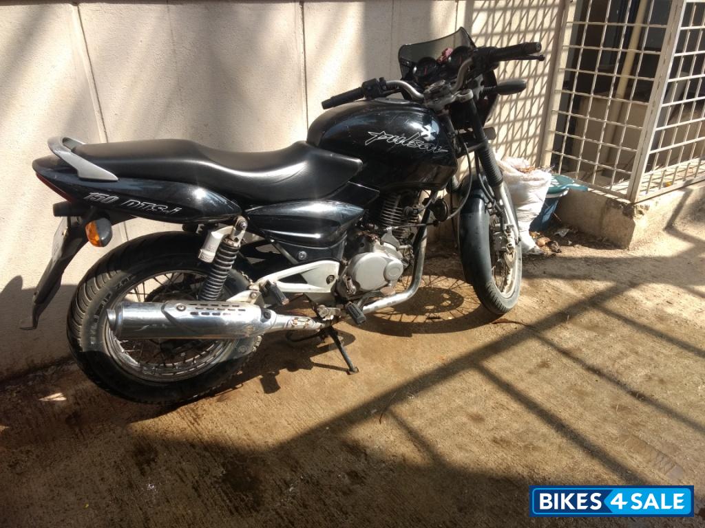 Black Bajaj Pulsar 150 DTSi Black Bajaj Pulsar 150 DTSi